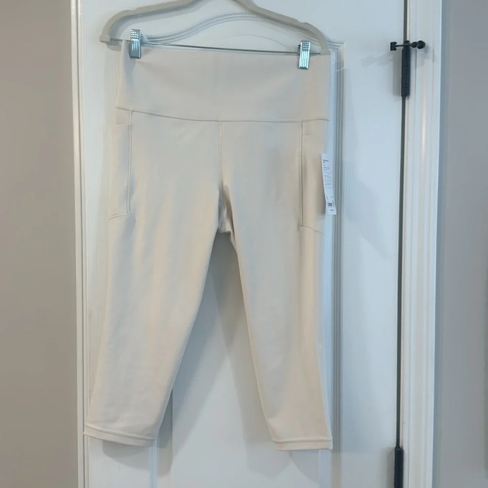 Athleta Capri leggings  cream color good for workouts and casual wear